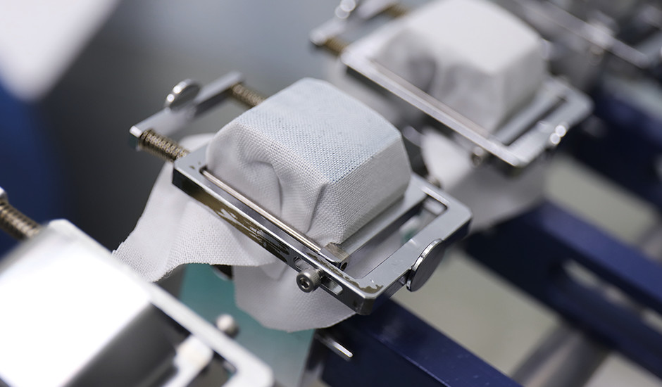 堅牢度測定機の写真